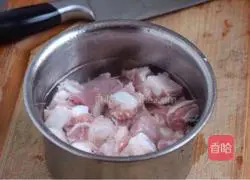 Illustration of how to make steamed pork ribs with black bean sauce 1