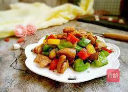 Illustration of how to make diced chicken with colored pepper 13