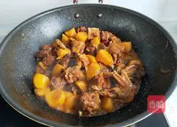 Illustration of how to make goose stewed with potatoes 9
