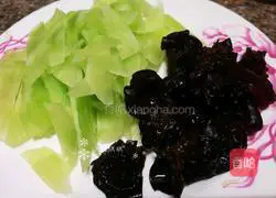 Illustration of how to make fried beef with lettuce and yam 4