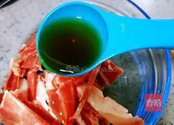 Illustration of how to make fried meat with garlic sprouts 3