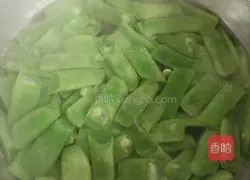 Illustration of how to make stir-fried green beans 3