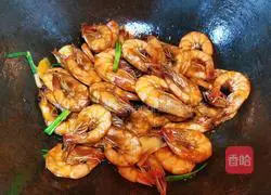 Illustration of braised shrimp in oil 5