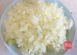 Illustration of how to make tofu and onion meatballs 4