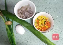 Illustration of how to make shrimp-stuffed loofah 1