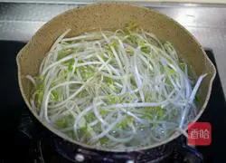 Illustration of how to cook Qianzhang in water 6