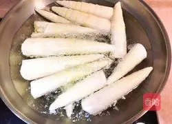 Illustration of how to make bitter bamboo shoots and meat slices 3