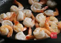 Thai Basil Shrimp Recipe Illustration 10