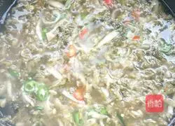 Illustration of how to make sauerkraut and pig blood 2 