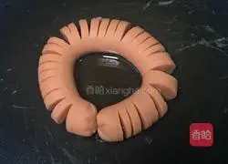 Illustration of how to make sunflower omelette 4