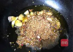 Illustration of braised prawns in oil 5