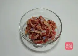 Illustration of how to make spicy cumin chicken gizzards 1