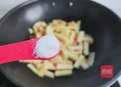 Illustration of how to make stir-fried meat with watermelon rind 9