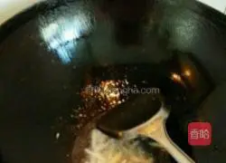 Illustration of how to make fried beef with pickled pepper 5