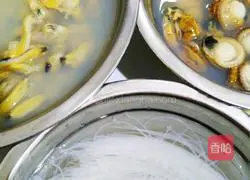 Illustration of how to make flower nail powder 3