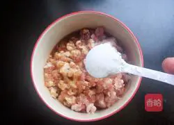 Illustration of how to make fried minced meat with corn kernels 7