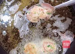 Illustration of how to make fried radish meatballs 12