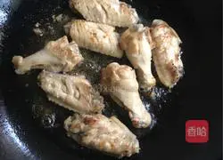 Illustration of how to make Coke chicken wings and drumsticks 5