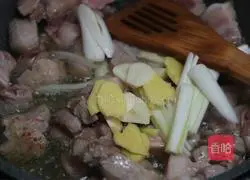 Illustration of how to make braised radish in soy sauce 6