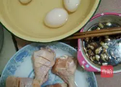 Illustration of how to make chicken legs and eggs in rice cooker 1