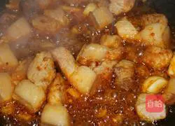 Illustration of Braised Pork and Potatoes Recipe 6