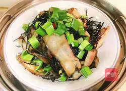 Illustration of steamed bacon with walnut flowers 10