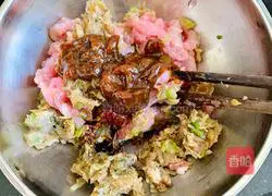 Illustration of how to make meat powder skin 3