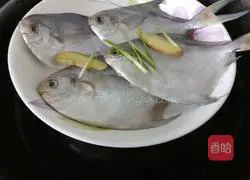 Illustration of how to make steamed white pomfret 6