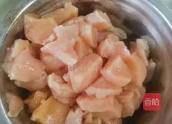 Illustration of how to make tinfoil chicken breast 1