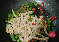 Illustration of how to make spicy stir-fried tripe 4