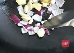 Illustration of how to make braised chicken with fresh abalone 6