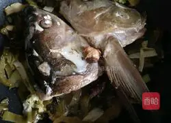 Illustration of how to make pickled fish head 6