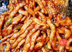 Illustration of how to make shredded pork with Jia Chang Jing sauce 5