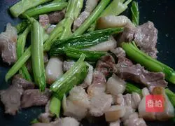 Illustration of how to make stir-fried meat with spring vegetables 4