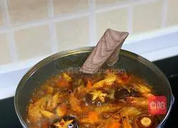 Illustration of how to make chicken wings and prawn burgers 8