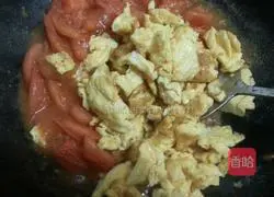 Illustration of how to make scrambled eggs with tomatoes 8