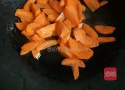 Illustration of how to make fried chicken liver with carrots 6