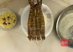 Illustration of how to make garlic vermicelli and bamboo shrimp 1