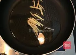 Illustration of how to make fried river shrimps 2