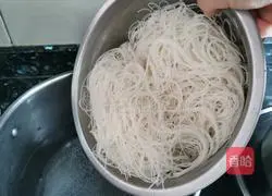 Rice noodle soup recipe 13