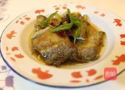 Illustration of braised hairtail fish 7