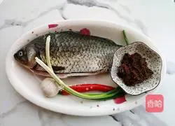 Illustration of how to braised crucian carp in beef sauce 1