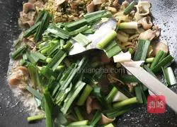 Illustration of how to make sauerkraut and fat sausage 12