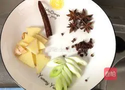 Illustration of how to make pig's trotters and soybeans 1