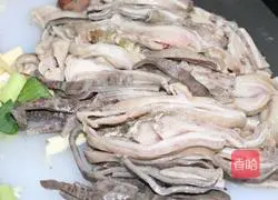 Illustration of how to make shredded pork belly with stir-fried winter bamboo shoots 2