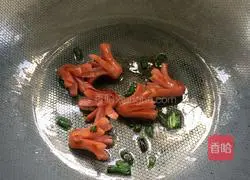 Illustration of how to make crispy sausage with broccoli 5