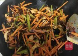 Illustration of how to make fish-flavored shredded pork 7