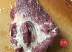 Dry Illustration of how to make steamed pork 1