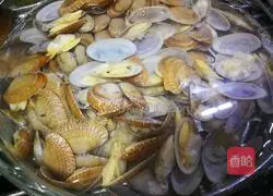 Illustration of how to make ginger and onion flowers 5