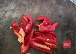 Illustration of how to stir-fry bacon with king oyster mushroom 5